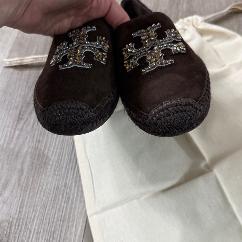 Tory Burch Dark Brown Suede Loafers with Crystal Logo
Dust bag 
No original box - Picture 11 of 12